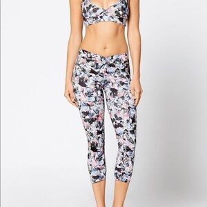 NWOT Live The Process capri leggings